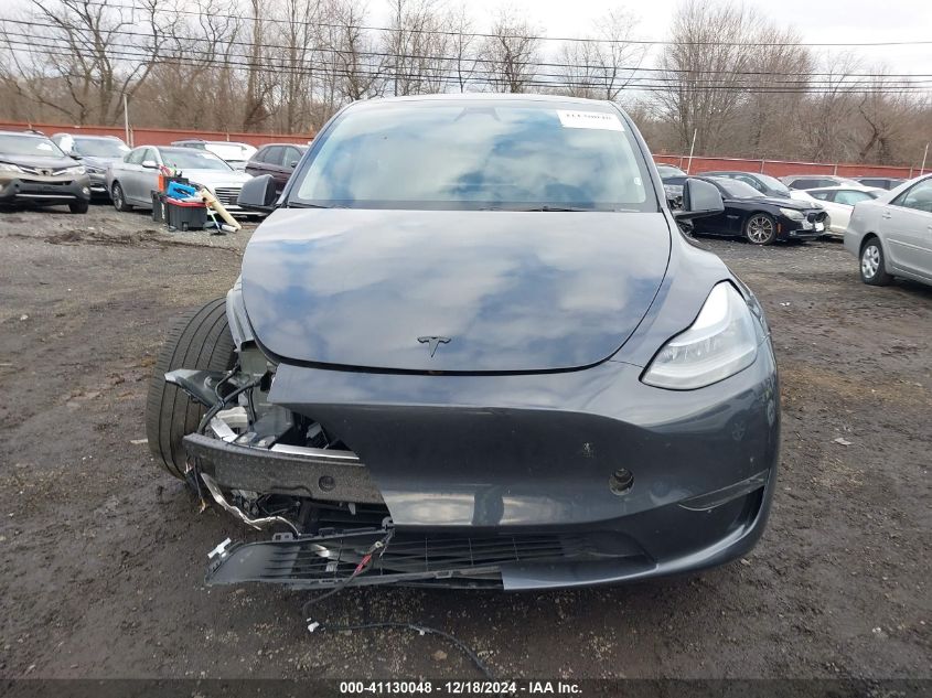 2024 Tesla Model Y Long Range Dual Motor All-Wheel Drive VIN: 7SAYGDEE4RA235364 Lot: 41130048