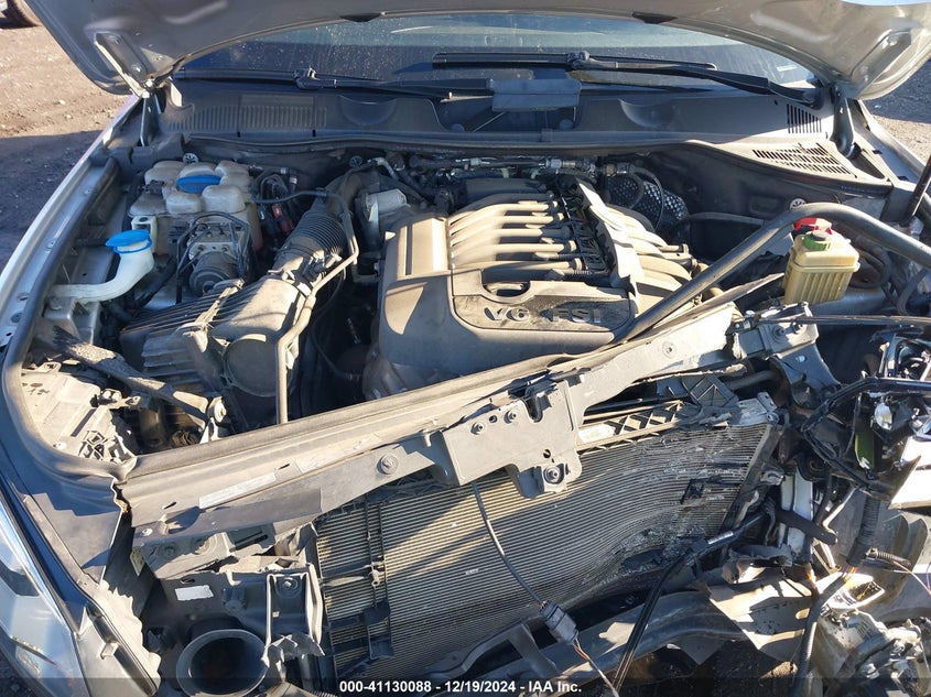 2014 VOLKSWAGEN TOUAREG 3.6L SPORT - WVGEF9BP4ED013638