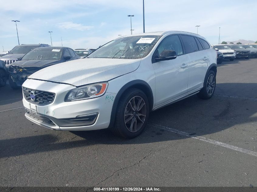 VIN YV440MWK6J2050096 2018 Volvo V60, Cross Country T5 no.2