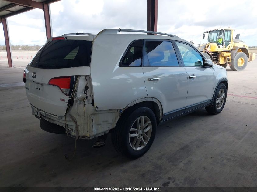 VIN 5XYKT4A67FG562183 2015 KIA Sorento, LX no.4