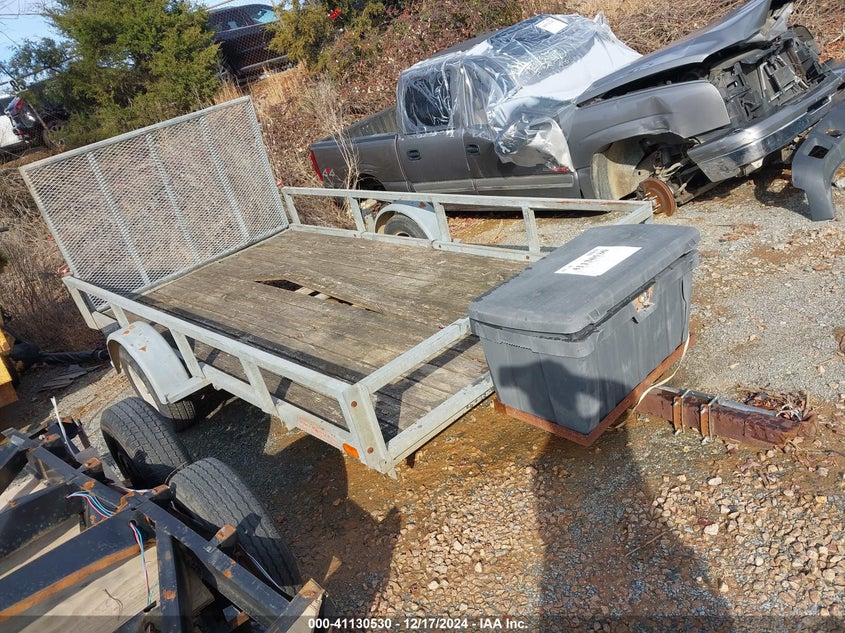 2009 TRAILER SINGLE AXLE TRAILER