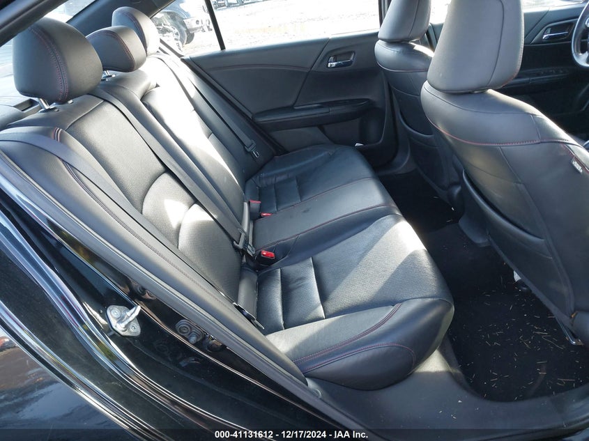 2017 HONDA ACCORD VIN: 1HGCR2F19HA180407