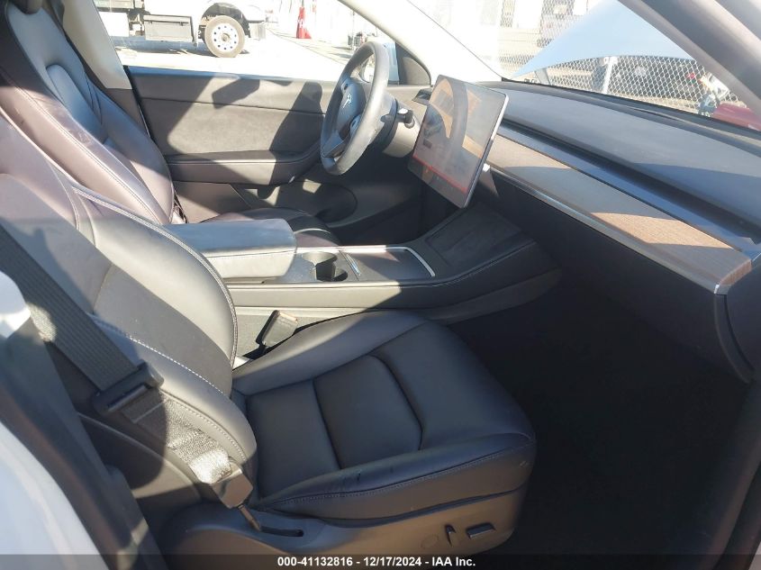 VIN 7SAYGDEE3NF347201 2022 Tesla Model Y, Long Rang... no.5