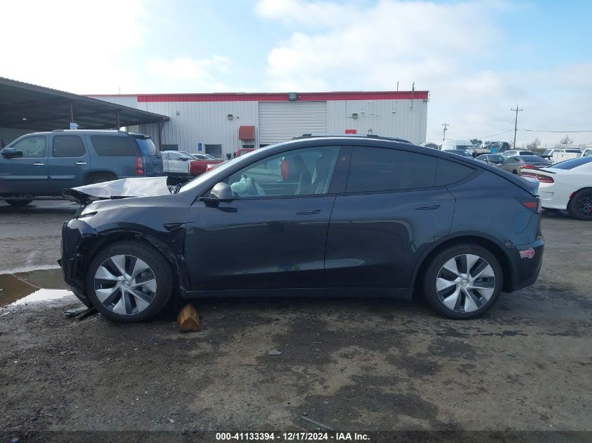 2024 Tesla Model Y Long Range Dual Motor All-Wheel Drive/Rwd VIN: 7SAYGDEDXRF039696 Lot: 41133394