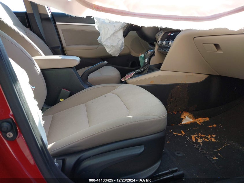 2019 HYUNDAI ELANTRA VIN: KMHD84LF2KU784755