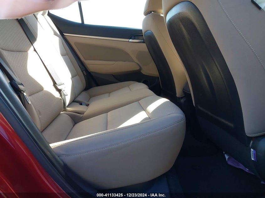 2019 HYUNDAI ELANTRA VIN: KMHD84LF2KU784755