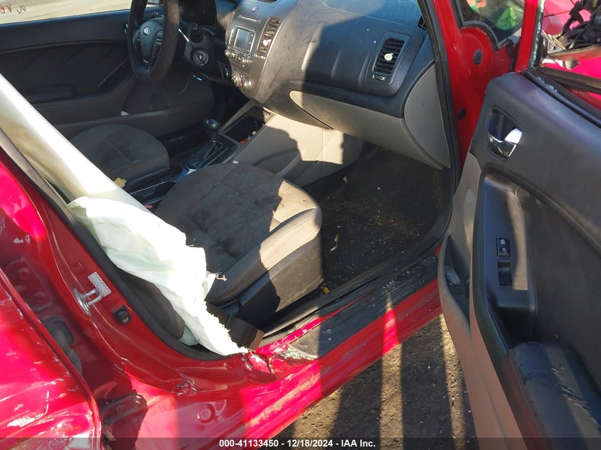 2016 KIA FORTE VIN: KNAFX4A65G5537523