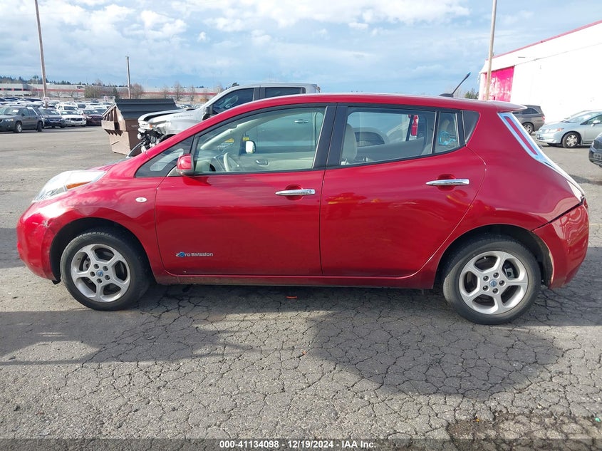 2011 NISSAN LEAF VIN: JN1AZ0CPXBT003706