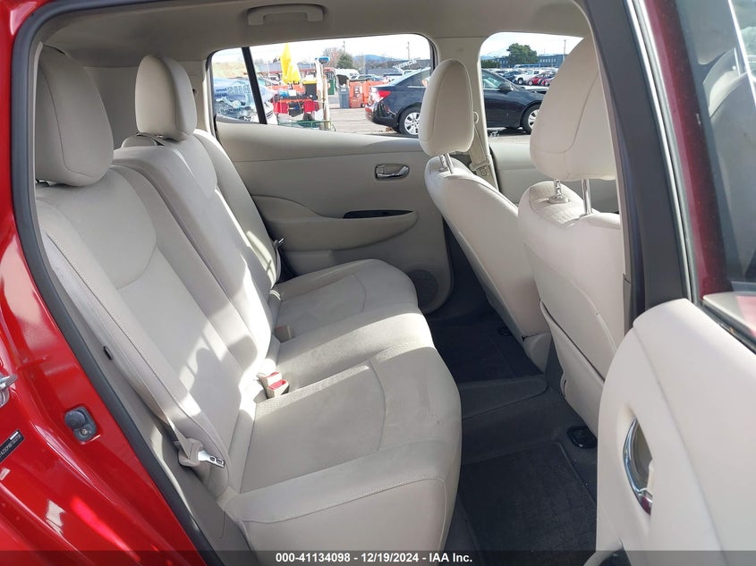 2011 NISSAN LEAF VIN: JN1AZ0CPXBT003706