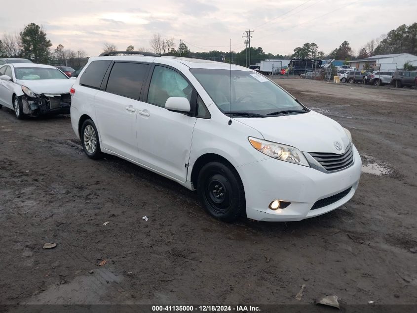 2014 Toyota Sienna, Xle V6 8...