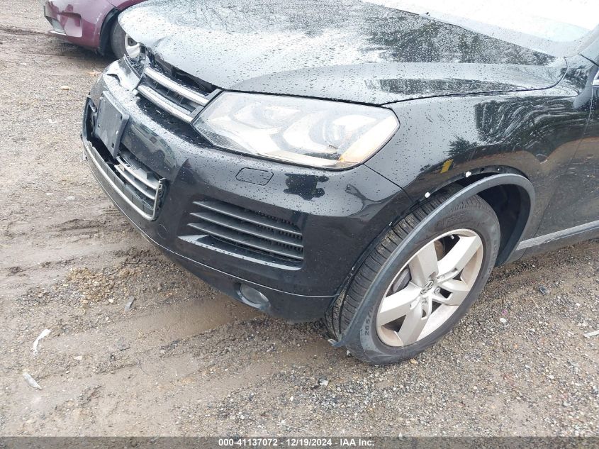 VIN WVGEP9BP3DD000830 2013 Volkswagen Touareg, Tdi Lux no.18