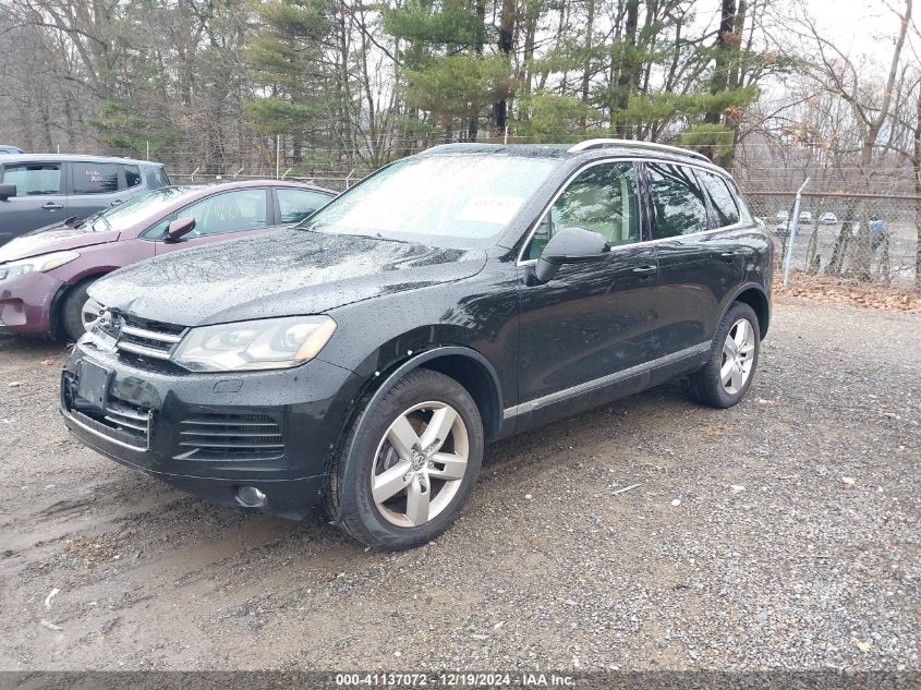 VIN WVGEP9BP3DD000830 2013 Volkswagen Touareg, Tdi Lux no.2