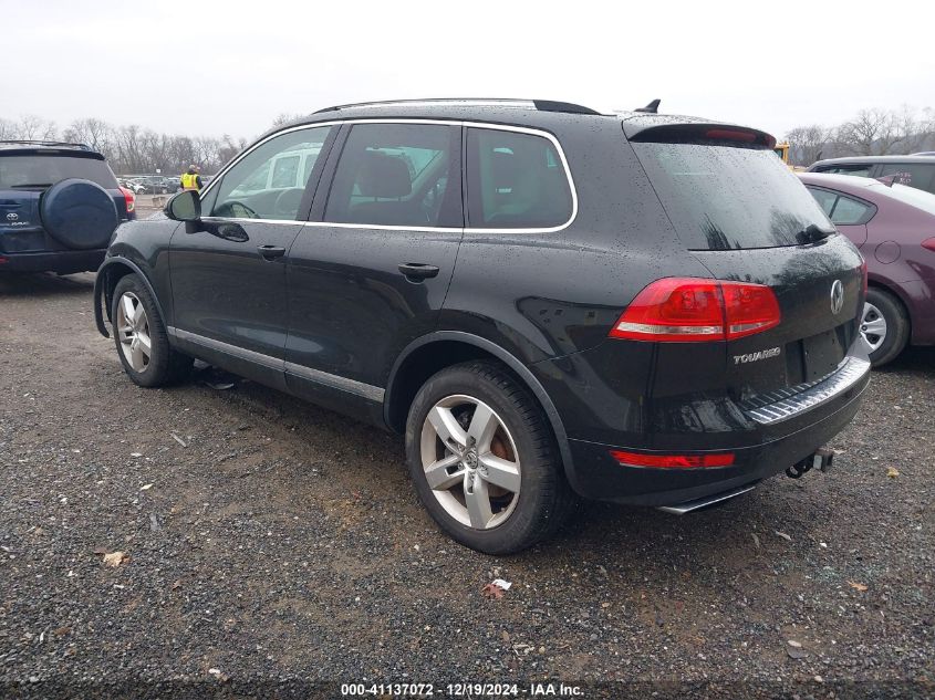 VIN WVGEP9BP3DD000830 2013 Volkswagen Touareg, Tdi Lux no.3