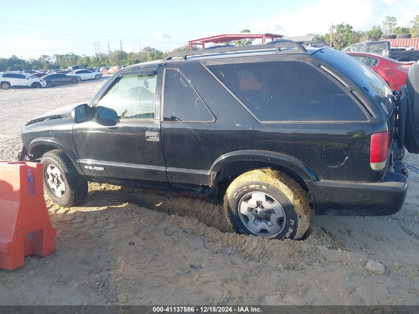 2002 Chevrolet Blazer Ls VIN: 1GNCT18WX2K170738 Lot: 41137586