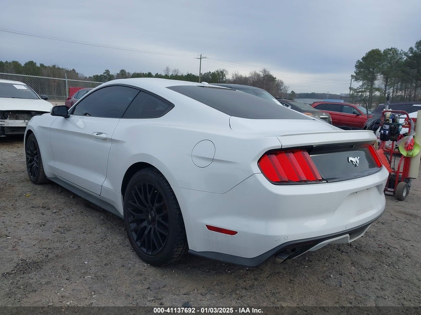 FORD MUSTANG - zdjęcie 3