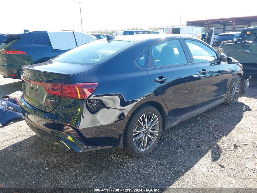 2024 KIA FORTE VIN: 3KPF54AD8RE724091