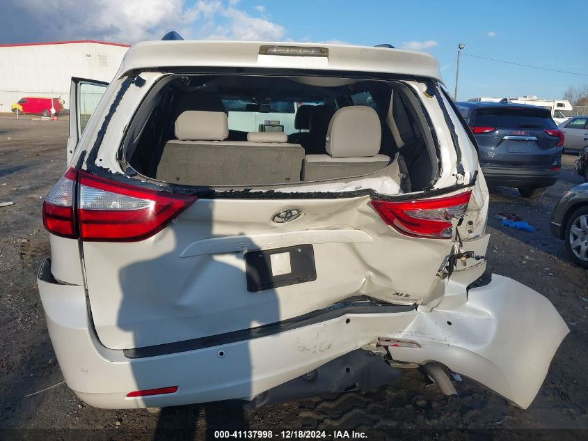 VIN 5TDYZ3DC3HS772192 2017 TOYOTA SIENNA no.6