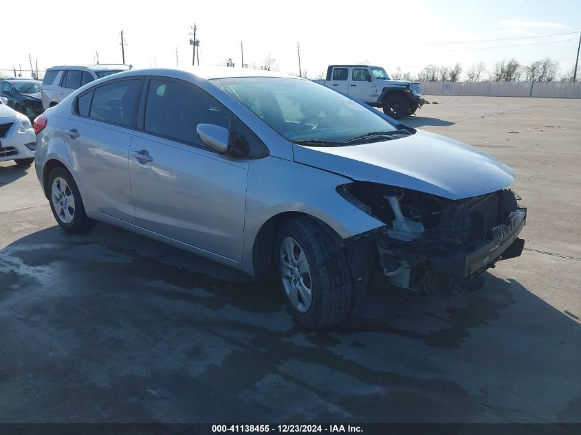 VIN KNAFK4A65G5535656 2016 KIA FORTE no.1