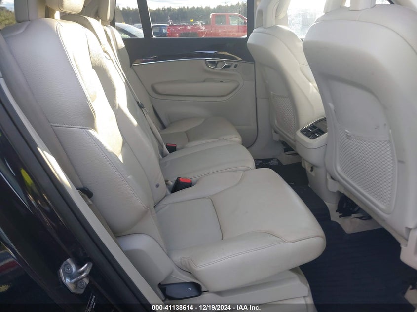 2016 VOLVO XC90 T6 MOMENTUM - YV4A22PK2G1044794