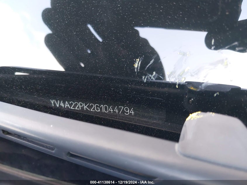 2016 VOLVO XC90 T6 MOMENTUM - YV4A22PK2G1044794