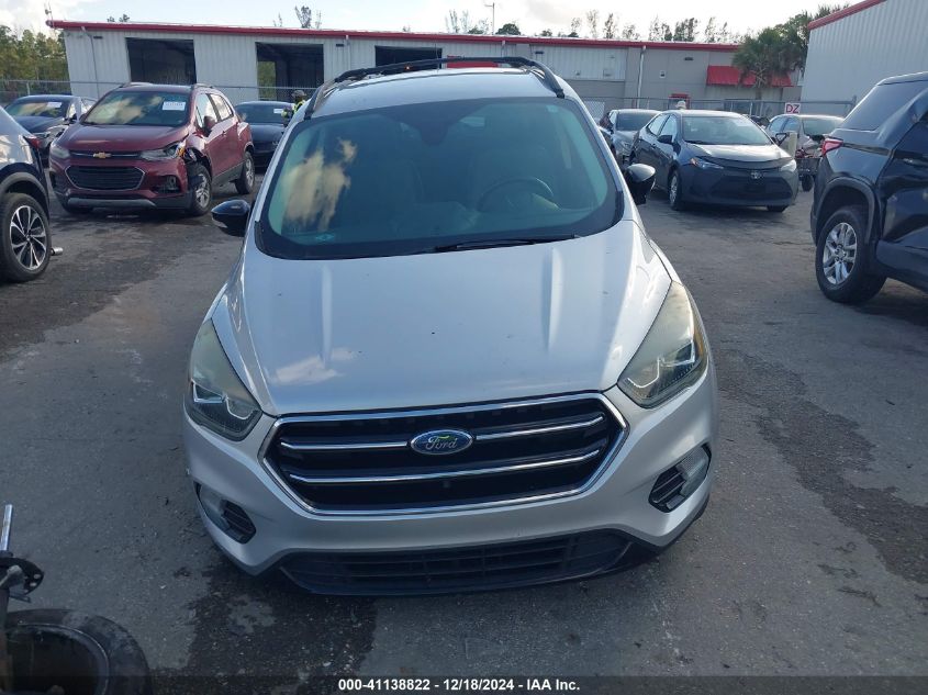 VIN 1FMCU0JD6HUC19077 2017 FORD ESCAPE no.13