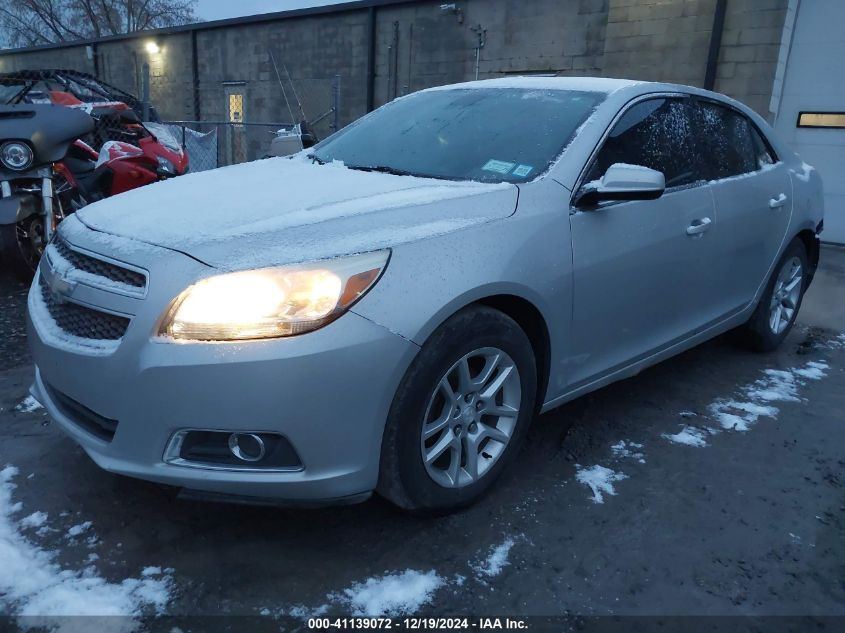 VIN 1G11F5RR8DF100540 2013 CHEVROLET MALIBU no.2