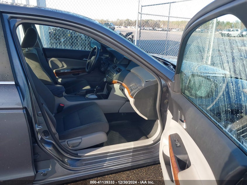 2011 HONDA ACCORD VIN: 1HGCP2F72BA073510