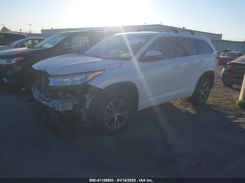 VIN 5TDZZRFH3JS283894 2018 Toyota Highlander, LE no.2