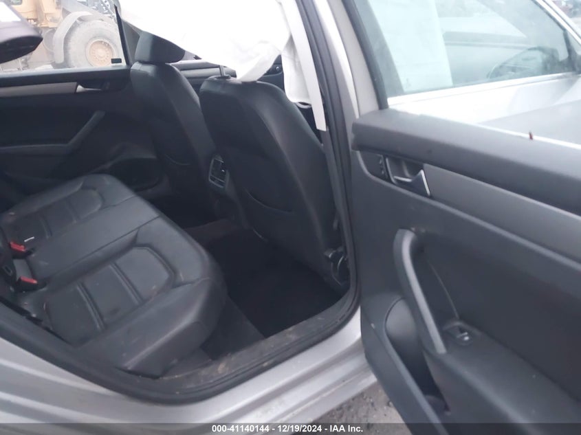 2014 VOLKSWAGEN PASSAT VIN: 1VWBT7A39EC049704