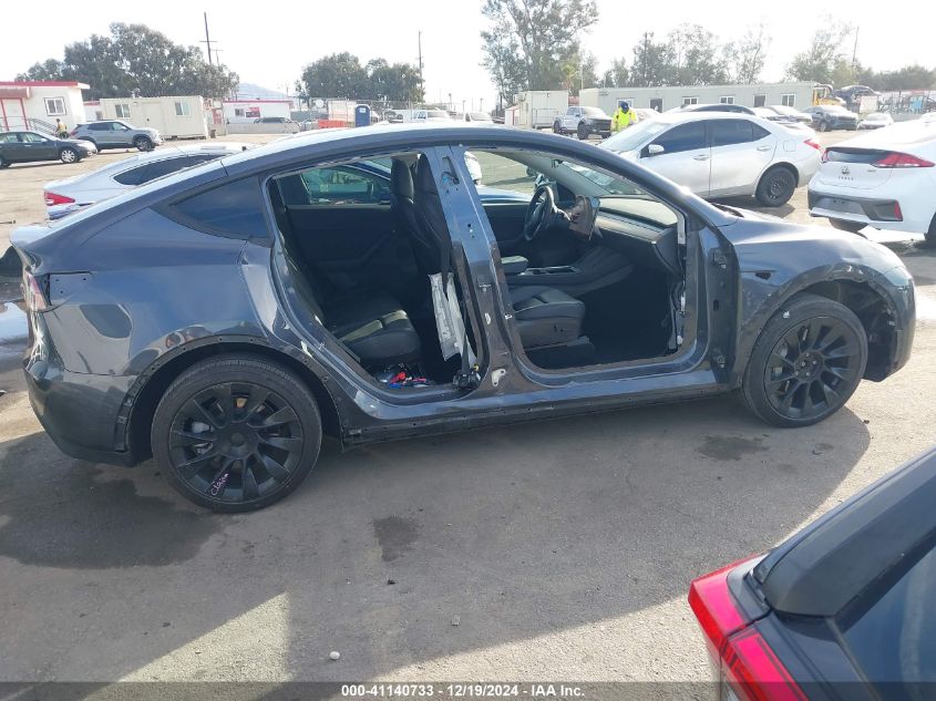 2022 Tesla Model Y Long Range Dual Motor All-Wheel Drive VIN: 7SAYGDEE5NF343506 Lot: 41140733