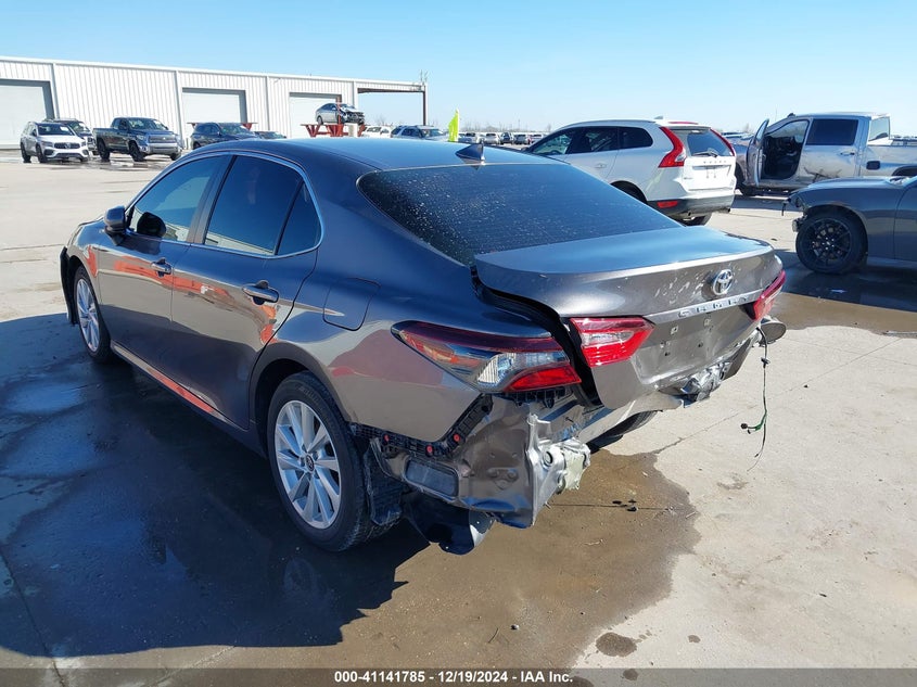 2021 TOYOTA CAMRY VIN: 4T1C11AKXMU593652