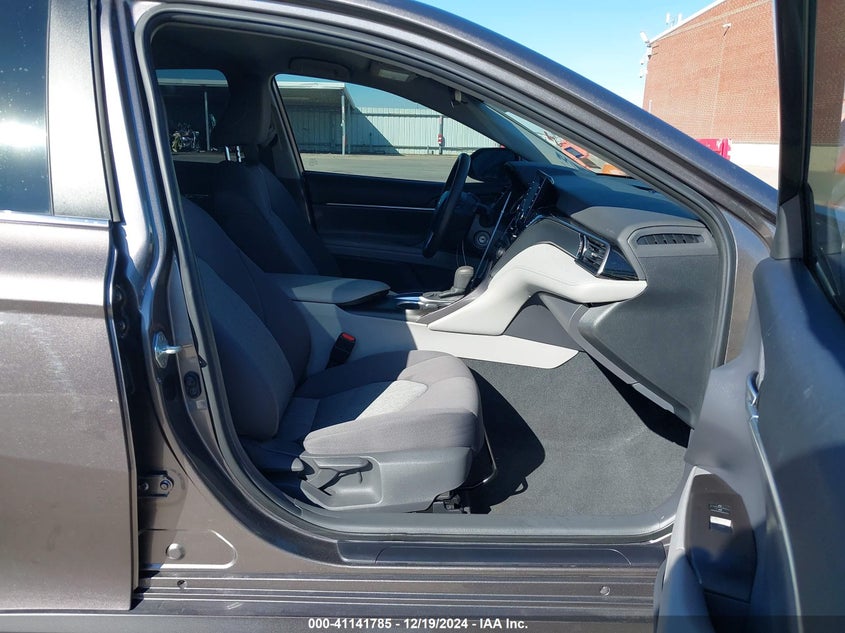 2021 TOYOTA CAMRY VIN: 4T1C11AKXMU593652