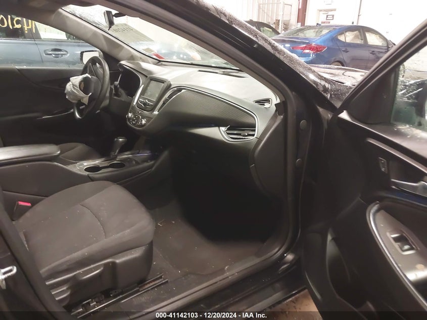 2018 CHEVROLET MALIBU VIN: 1G1ZD5ST3JF153091