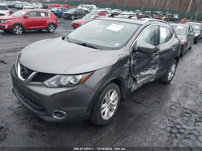 VIN JN1BJ1CR1HW136459 2017 Nissan Rogue, Sport SV no.2