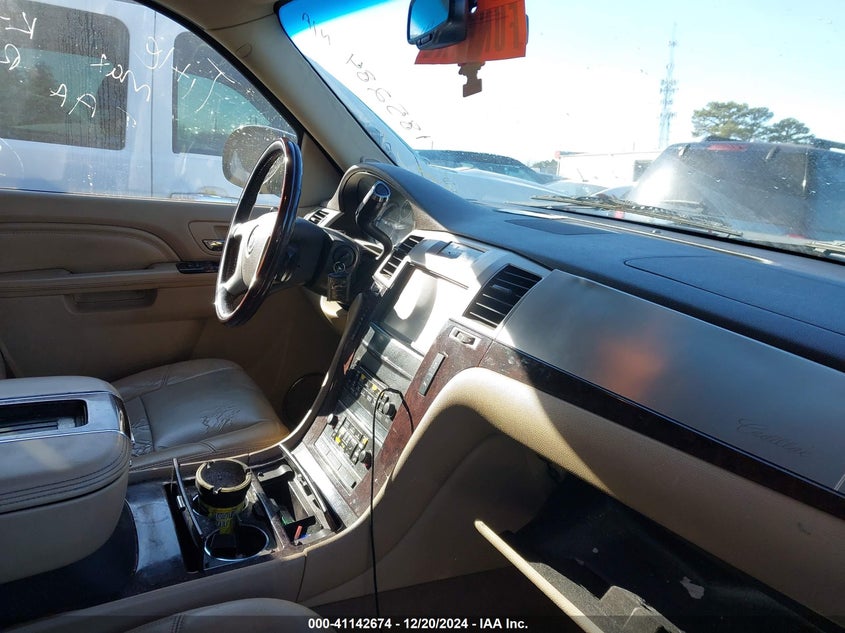 2013 CADILLAC ESCALADE ESV VIN: 1GYS4JEF3DR185284