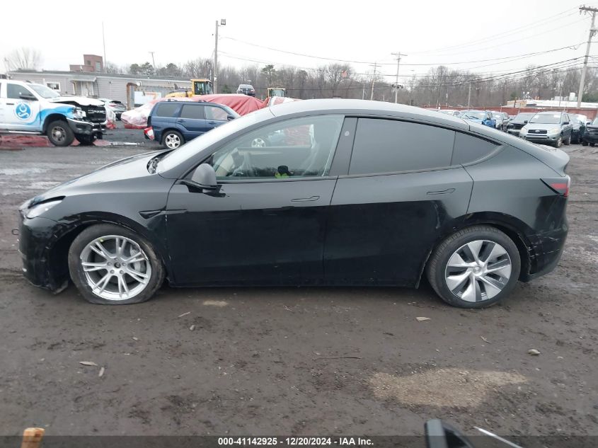 2023 Tesla Model Y Awd/Long Range Dual Motor All-Wheel Drive VIN: 7SAYGDEE8PA183671 Lot: 41142925