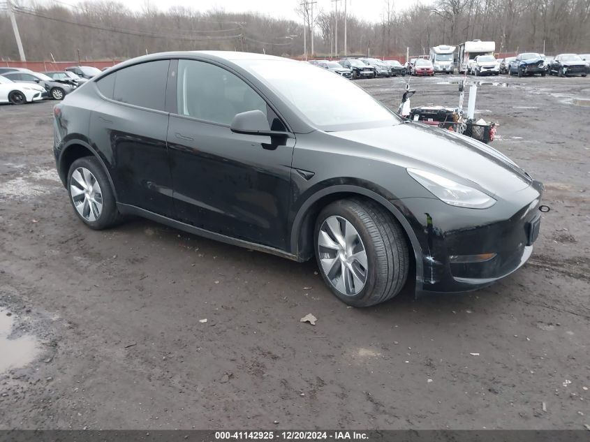 VIN 7SAYGDEE8PA183671 2023 TESLA MODEL Y no.1