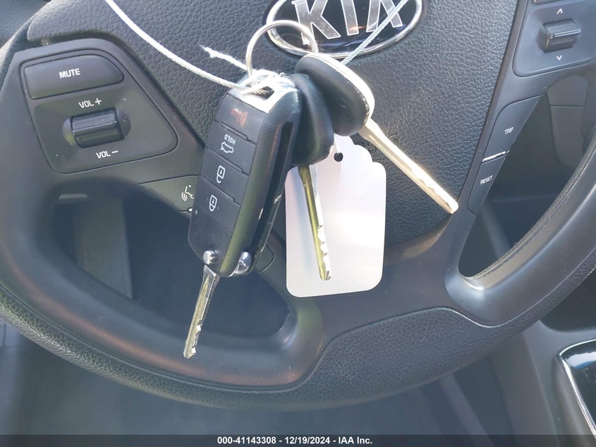 2017 KIA FORTE LX - 3KPFK4A75HE034266