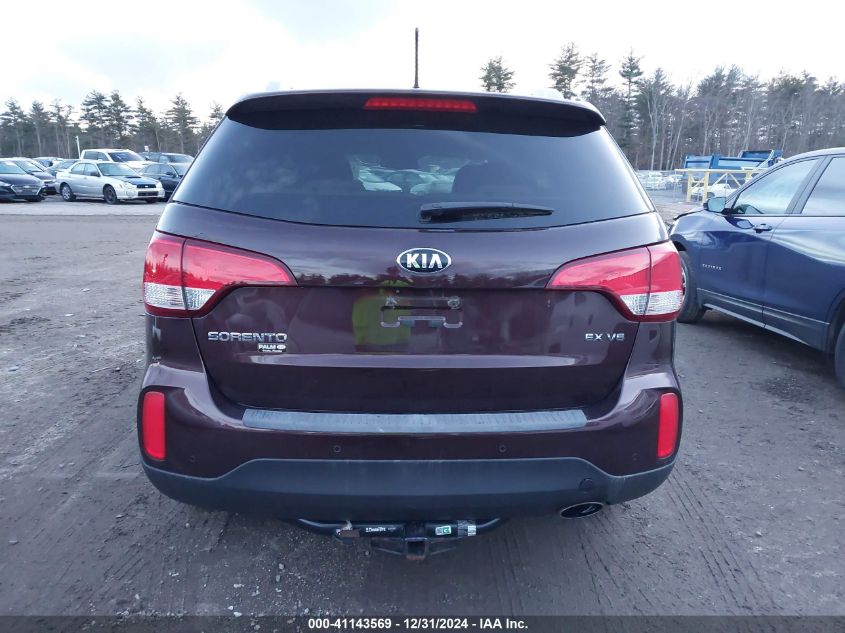 VIN 5XYKU4A7XFG612306 2015 KIA SORENTO no.16