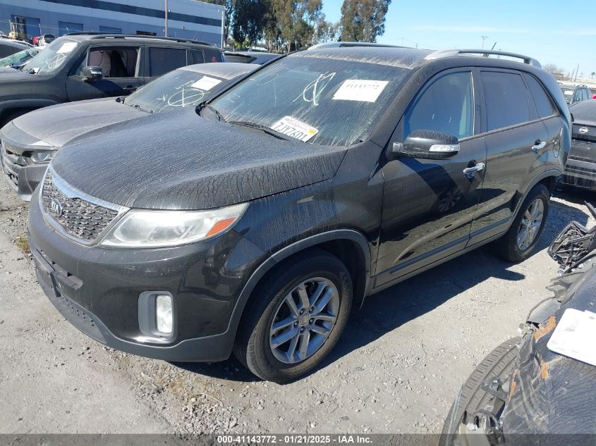 VIN 5XYKT4A68FG653639 2015 KIA Sorento, LX no.2