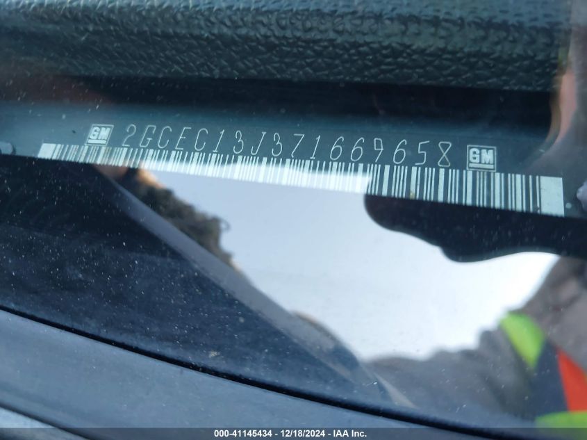 2007 Chevrolet Silverado VIN: 2GCET13J371669658 Lot: 41145434