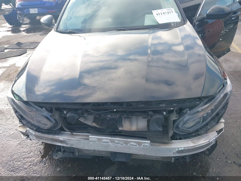 2018 HONDA ACCORD VIN: 1HGCV1F18JA161312