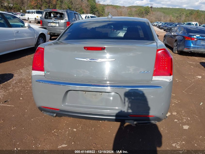 VIN 2C3CCAEG5KH697930 2019 Chrysler 300, Limited no.17