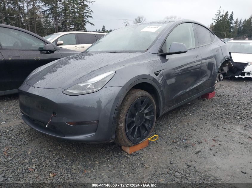 VIN 7SAYGDEE8PF697118 2023 Tesla Model Y, Awd/Long... no.2