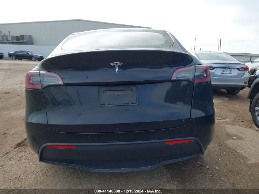 2024 Tesla Model Y Long Range Dual Motor All-Wheel Drive/Rwd VIN: 7SAYGDED4RF042898 Lot: 41146508