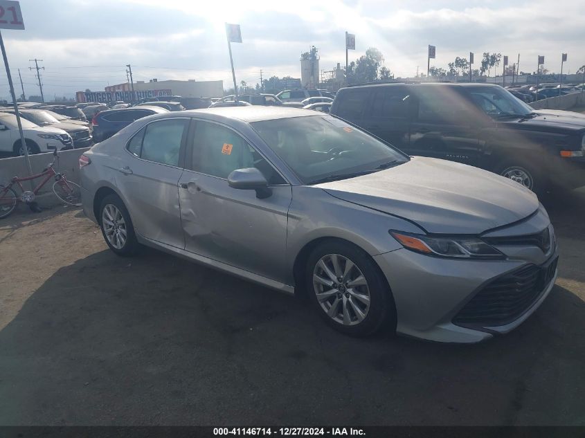 VIN 4T1B11HKXJU513960 2018 TOYOTA CAMRY no.1