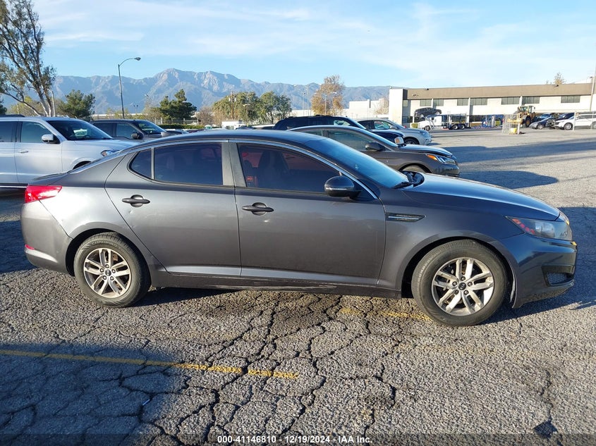 2011 KIA OPTIMA VIN: KNAGM4A71B5158338