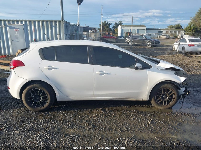 2018 KIA FORTE LX - KNAFK5A85J5772713