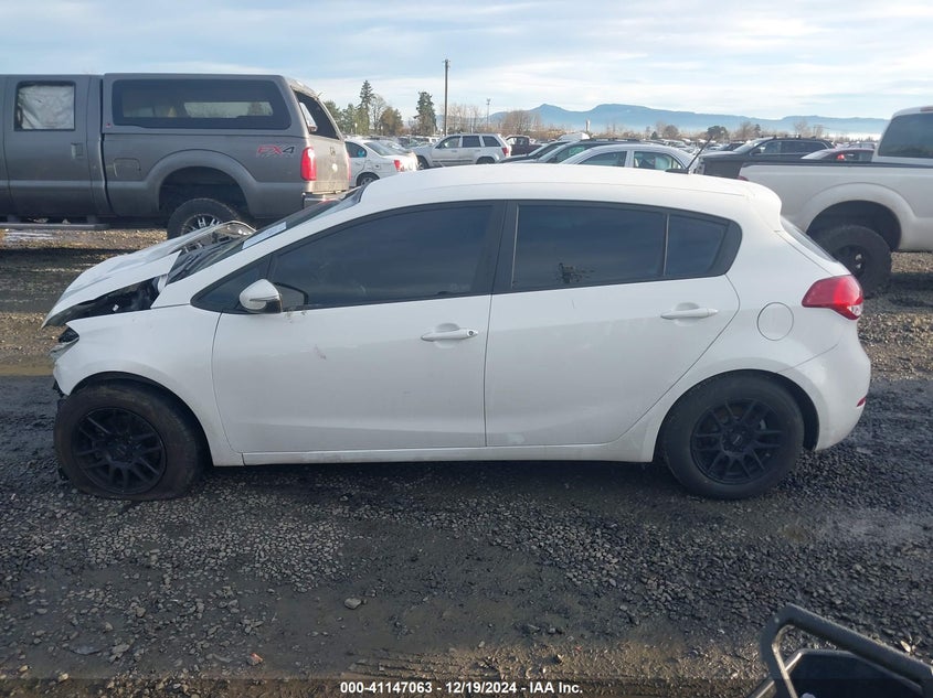 2018 KIA FORTE LX - KNAFK5A85J5772713