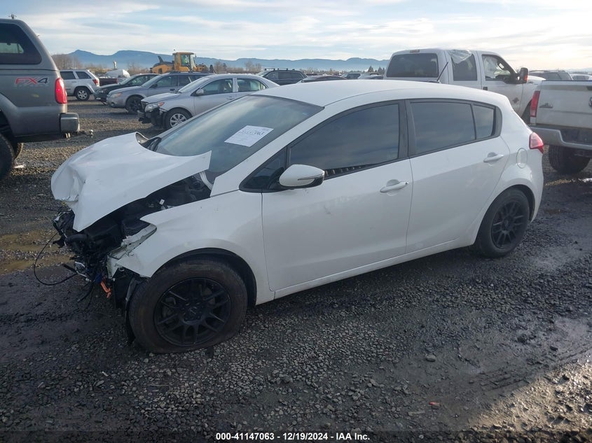 2018 KIA FORTE LX - KNAFK5A85J5772713